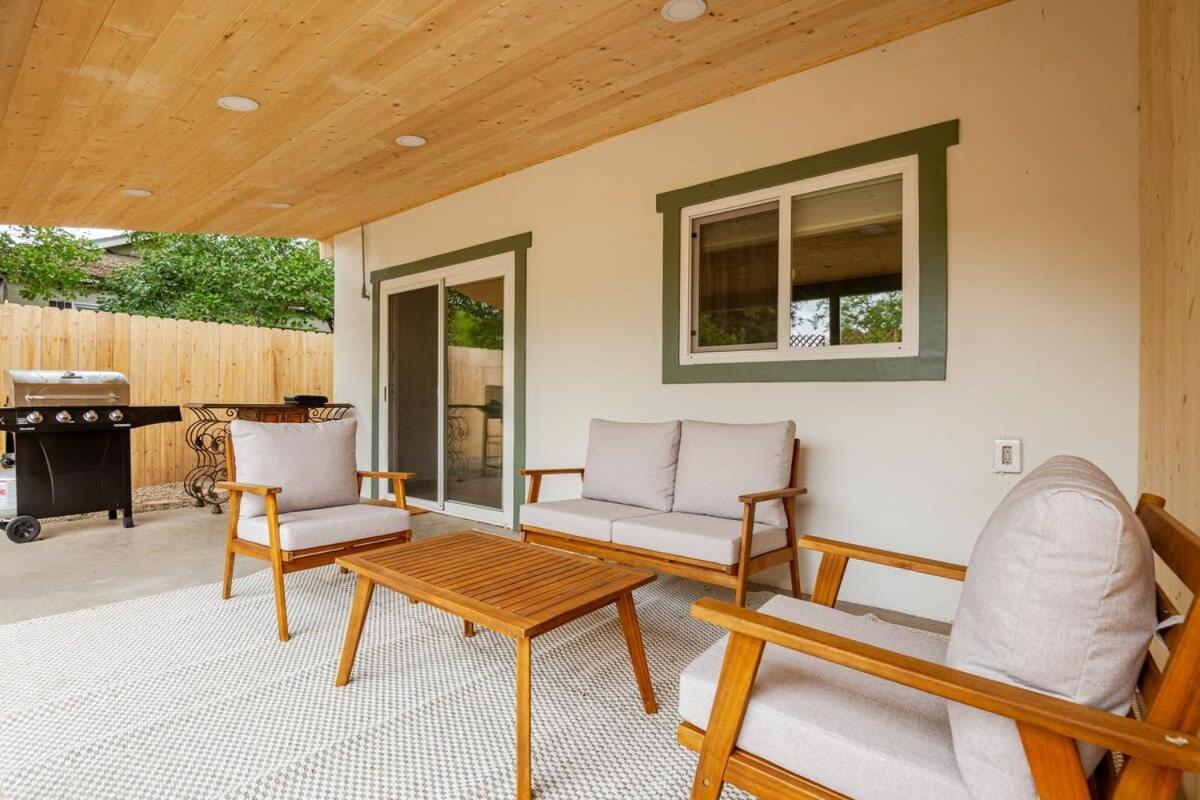 Serene Oasis Sauna And Cinema Paso Robles Eksteriør bilde
